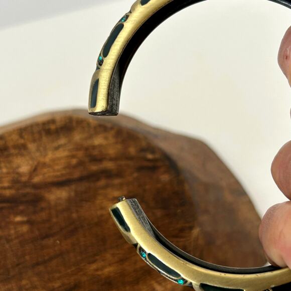 Vintage Enamel Rhinestone Bangle Bracelet Hinged 7" Diameter Costume Jewelry - Picture 6 of 7